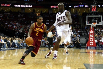 «Ψυχρός» ο Έρβινγκ και αποκάλυψη Τόμπσον στο Νιου Τζέρζεϊ