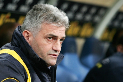 Σάκης Τσιώλης