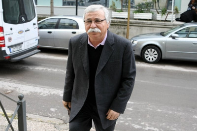 Παπουτσάκης: «Καταδικάζουμε τα επεισόδια»