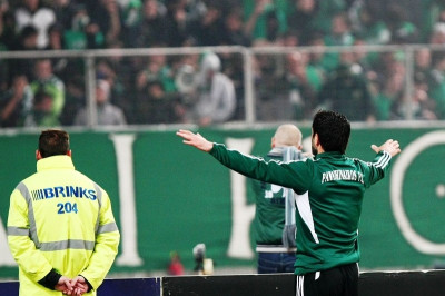 Η Πολιτεία διαλύει το ποδόσφαιρο