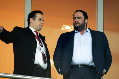 Ο Μαρινάκης βραβεύει τους παγκόσμιους πρωταθλητές