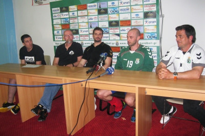 Ο κόσμος, το όνειρο και η καθιέρωση στην Ελλάδα