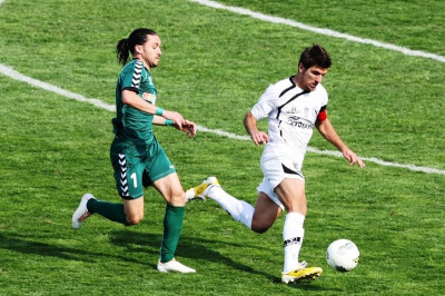 Βέρτζος: «Να πέσουμε με το κεφάλι ψηλά»