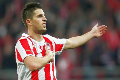 Το «φονικό όπλο» Μιραλάς και τα ερυθρόλευκα «καρέ»! (videos)