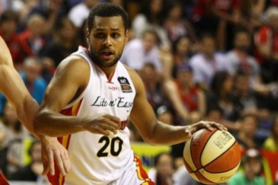 Επίσημα στους Σπερς ο Μιλς