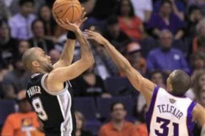 Πέρασαν από Φίνιξ οι Σπερς