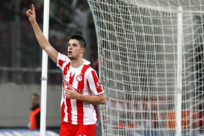 Θέλουν να «δέσουν» τον Μιραλάς στο «λιμάνι»