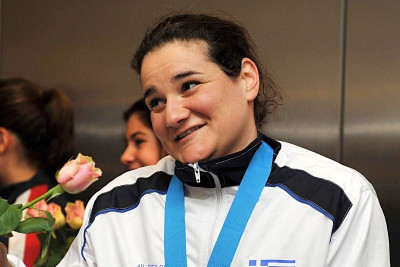 Λαρά: «Δοκιμάζουμε διάφορα…» (video)