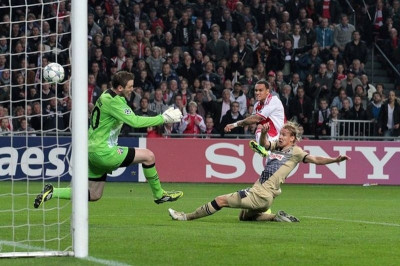 Επιστρέφει ο Φαν ντερ Βιλ