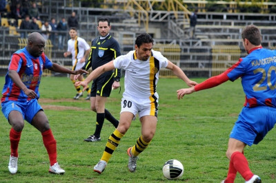 Αγωνία για Φαρούκ