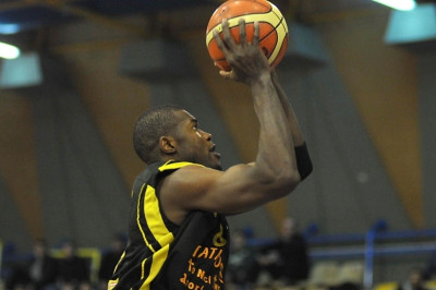 Έφυγε για Ισραήλ ο Νάνα