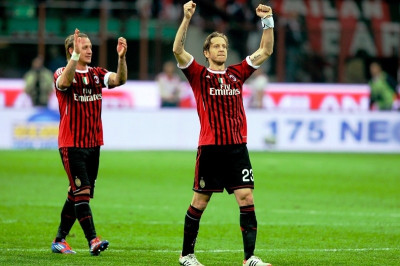 Αμπροζίνι: «Μόνο ενωμένοι θα περάσουμε»