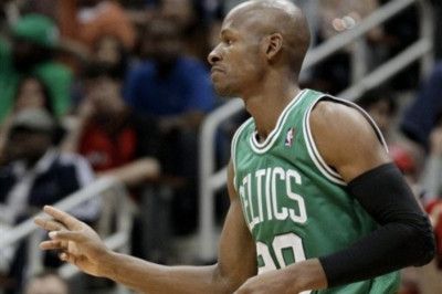 Αποθέωση Μπράντλεϊ και επιστροφή Άλεν