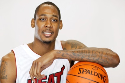 Πήραν Γκλάντνες οι Ουόριορς