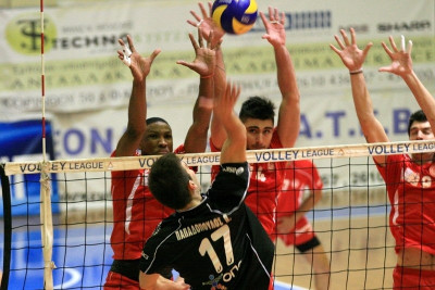 Φαίνεται να λέει «αντίο» ο Παπαδόπουλος στην ΕΑΠ