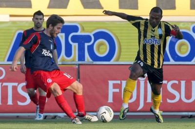 Λένε «αντίο» Μαρτίν, Ερίθε στην Κέρκυρα