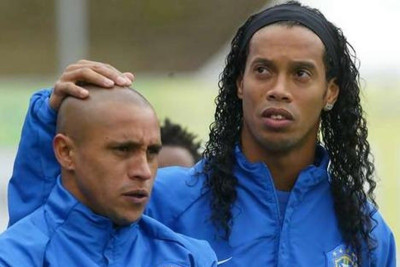 Ρομπέρτο Κάρλος: «Η Ανζί δεν ενδιαφέρεται για τον Ροναλντίνιο»