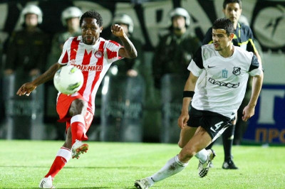 «Ο Μακούν θέλει να μείνει στον Ολυμπιακό»