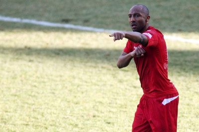 Εκτός Μαραγκουδάκης, Ντράμι