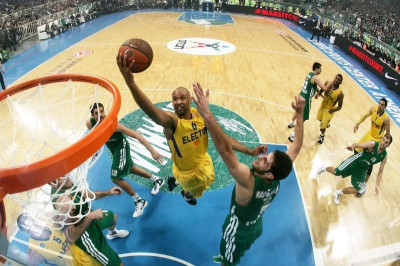 Σμιθ: «Ψηλά το κεφάλι»