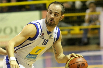 Δεν προλαβαίνει ο Κατσαρές