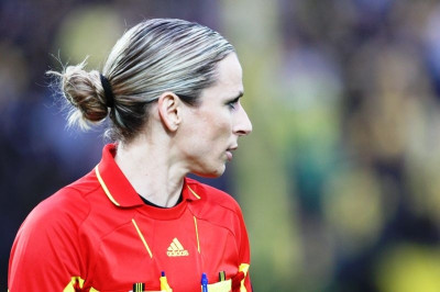 Νίκησε η... βλακεία, διακοπή στο Αρης - Αστέρας (videos)