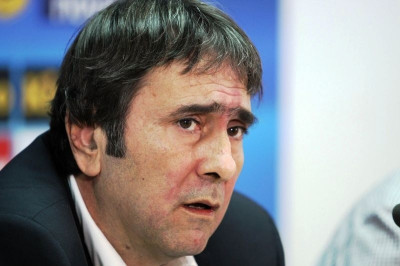 Αθανασιάδης: «Θα έπρεπε να συνεχιστεί το παιχνίδι»