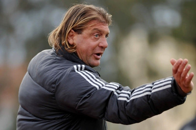 Μανδραφλής: «Το κεφάλι κάτω»