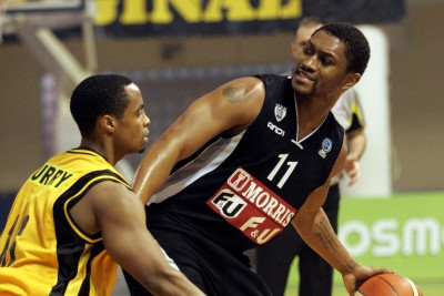 Ενίσχυση με Γκρέι η Καβάλα