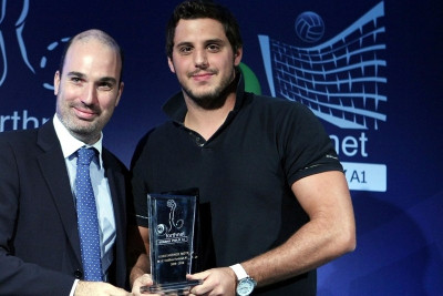 Μουρίκης: «Αγώνα σε αγώνα να βάζει… λιθαράκι»