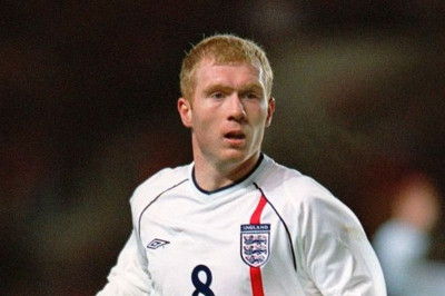 Τζόουνς: «Με Σκόουλς στο EURO»