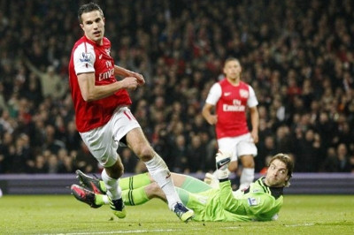 Βενγκέρ: «Αξιομνημόνευτος ο Φαν Πέρσι»