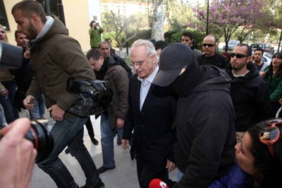 Δεσμεύονται οι λογαριασμοί των Τσοχατζόπουλου και Σαχπατζίδη