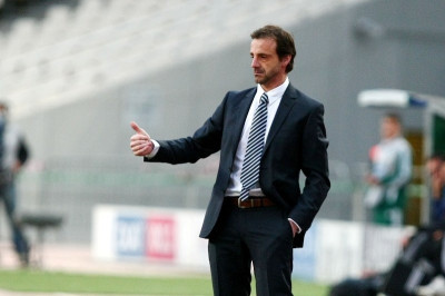 Περιμένει Ρόκα, Ρόβα ο Μάντζιος