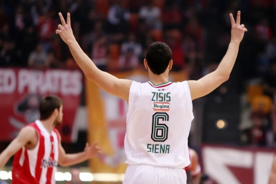 Τα επτά χρόνια... φαγούρας του Ζήση