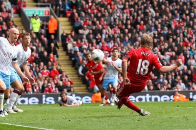 Και το Αμβούργο για Κάουτ