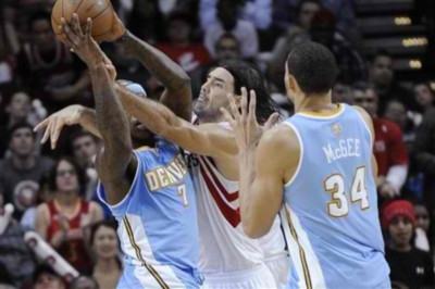 «Τσεκάρουν» playoffs οι Νάγκετς