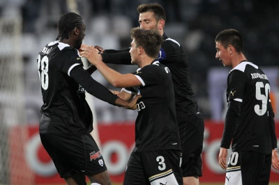 Ο δρόμος ανοιχτός μπροστά τους