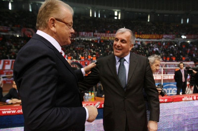 Τα πανέξυπνα κουμπαράκια...