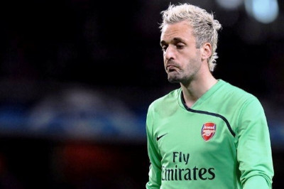 Αποχωρεί ο Αλμούνια από Άρσεναλ