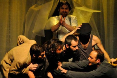 Μια μοναδική παράσταση στο θέατρο Badminton