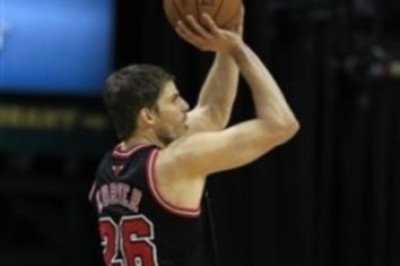 Με είκοσι πόντους του Κόρβερ οι Μπουλς