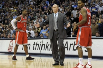 Στήριξη Σκάιλς από Τζένινγκς και Ντανλίβι