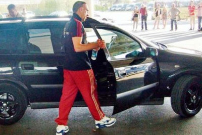 Αντί για ταξί, πήρε… αμάξι ο Ριμπερί