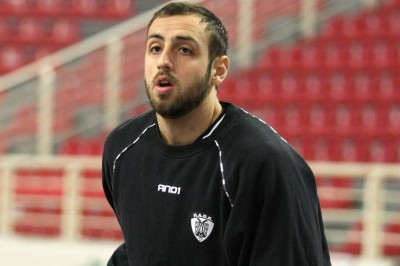 Καλαμπάκας: «Αν παίζω θα μείνω»