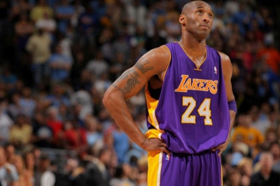 Κόμπι: «Οι Λέικερς πρέπει να παίξουν διαφορετικά»