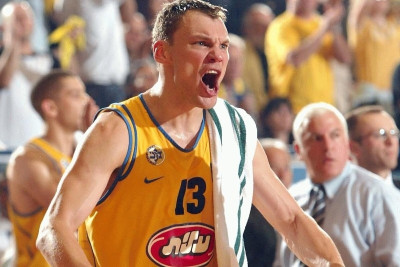 Ο Γιασικεβίτσιους κατακτά την Ευρωλίγκα (video)