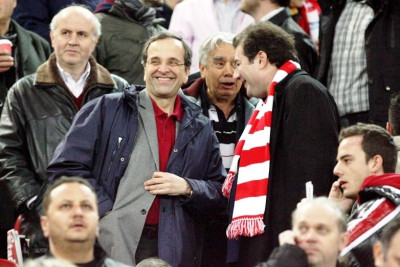 Εκλογές 2012: Πολιτικοί στο γήπεδο, σαν να λέμε «επικίνδυνες αποστολές»! (photos)