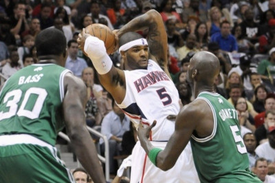 Επιστρέφει ο Τζος Σμιθ για τους Χοκς