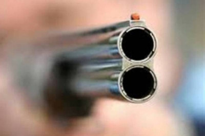 Βουλευτικές εκλογές 2012: Μεθυσμένος εισέβαλε με όπλο σε εκλογικό κέντρο στο Αγρίνιο